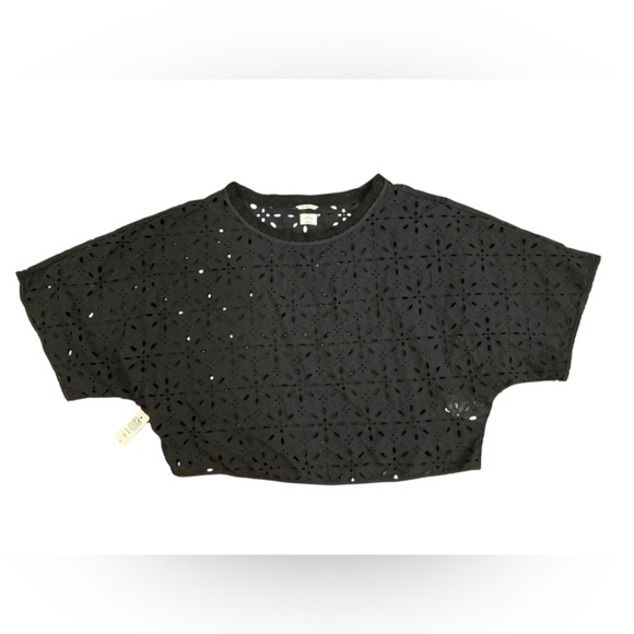 NWT Wilfred La Boheme Blayze Eyelet Cropped Blouse in Black Noir Size Medium - Picture 4 of 9
